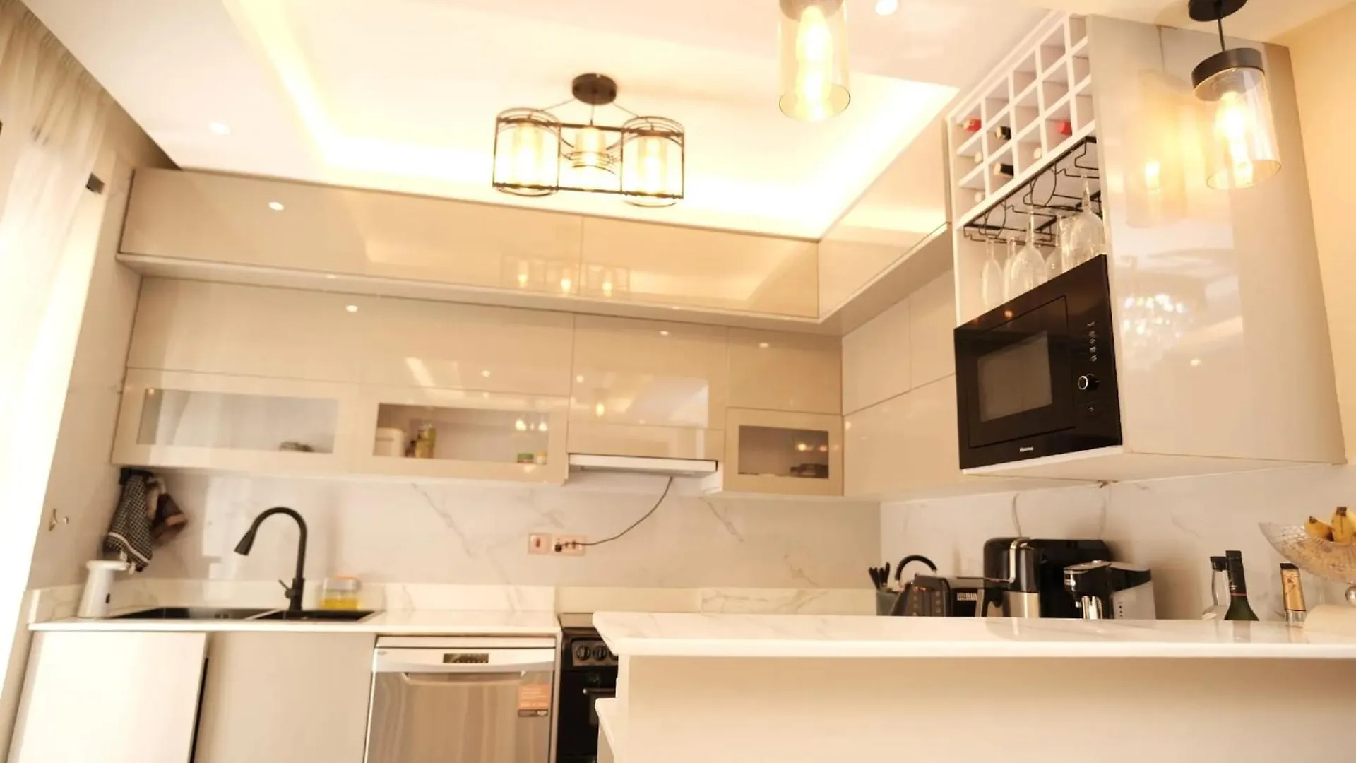 Ck Luxury Suitesmuyenga Kampala Appartement